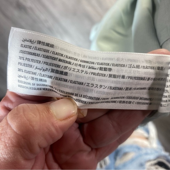 Abercrombie & Fitch Sage Green Smocked Top Xtra Small - Picture 5 of 9